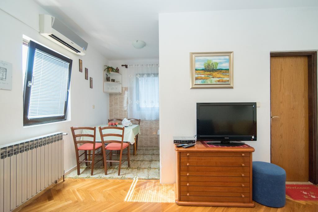Apartments Natasa Супетар Екстер'єр фото