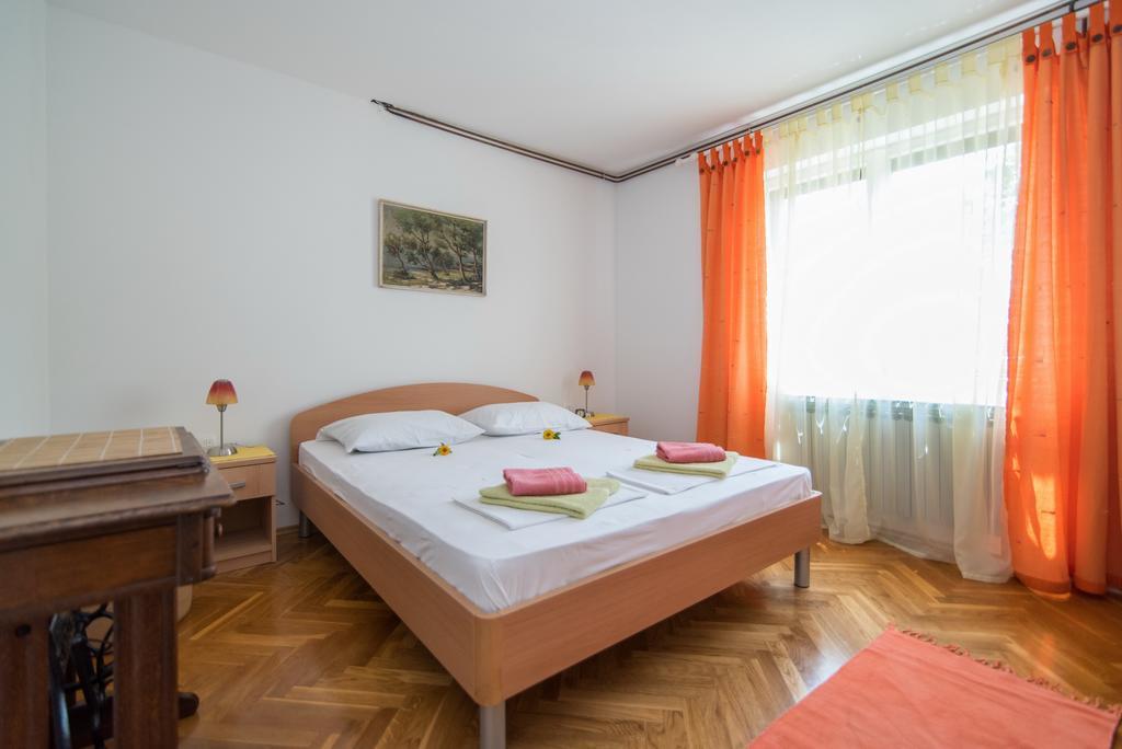 Apartments Natasa Супетар Екстер'єр фото